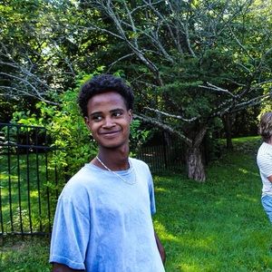 Meet your Posher, Bennett